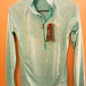Xs under Armour long sleeve